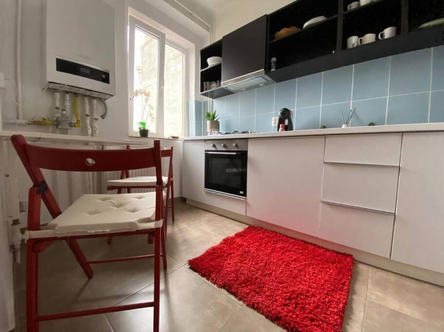 Kara'S Apartment Бухарест Экстерьер фото